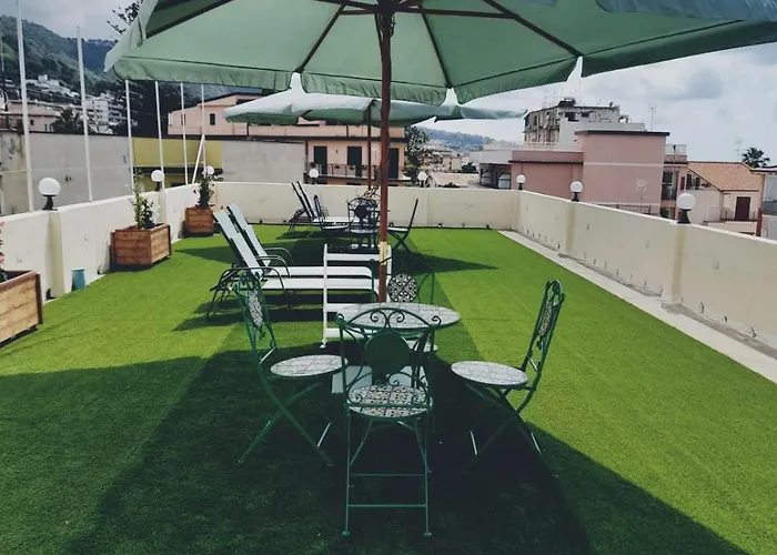 Palazzo Dei Fiori Liberty * 特罗佩阿